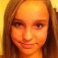 am i pretty ? comment :)