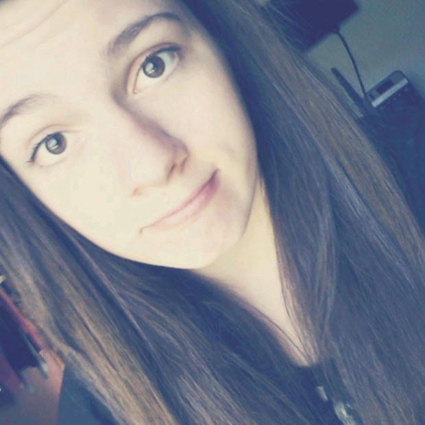 Hi! I'm Shawna. I'm 14 years old and just made an account! xx