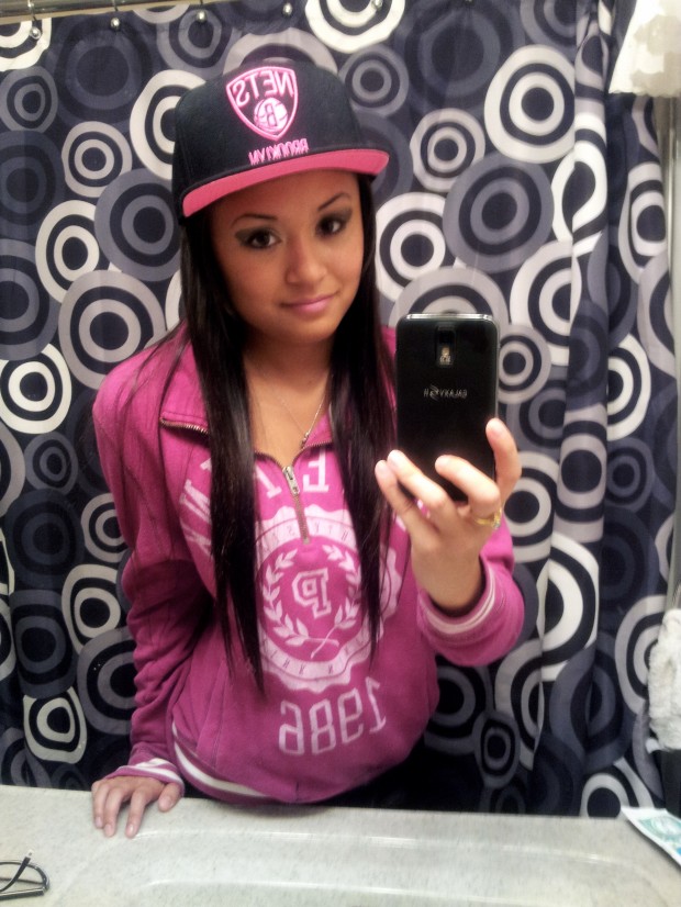 Snap backssss. 