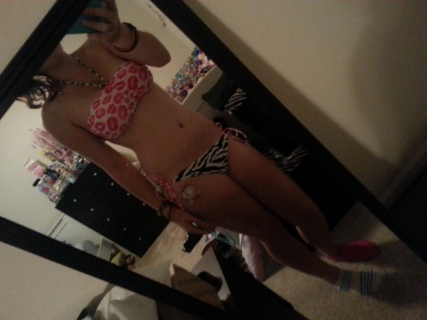 swim suit 